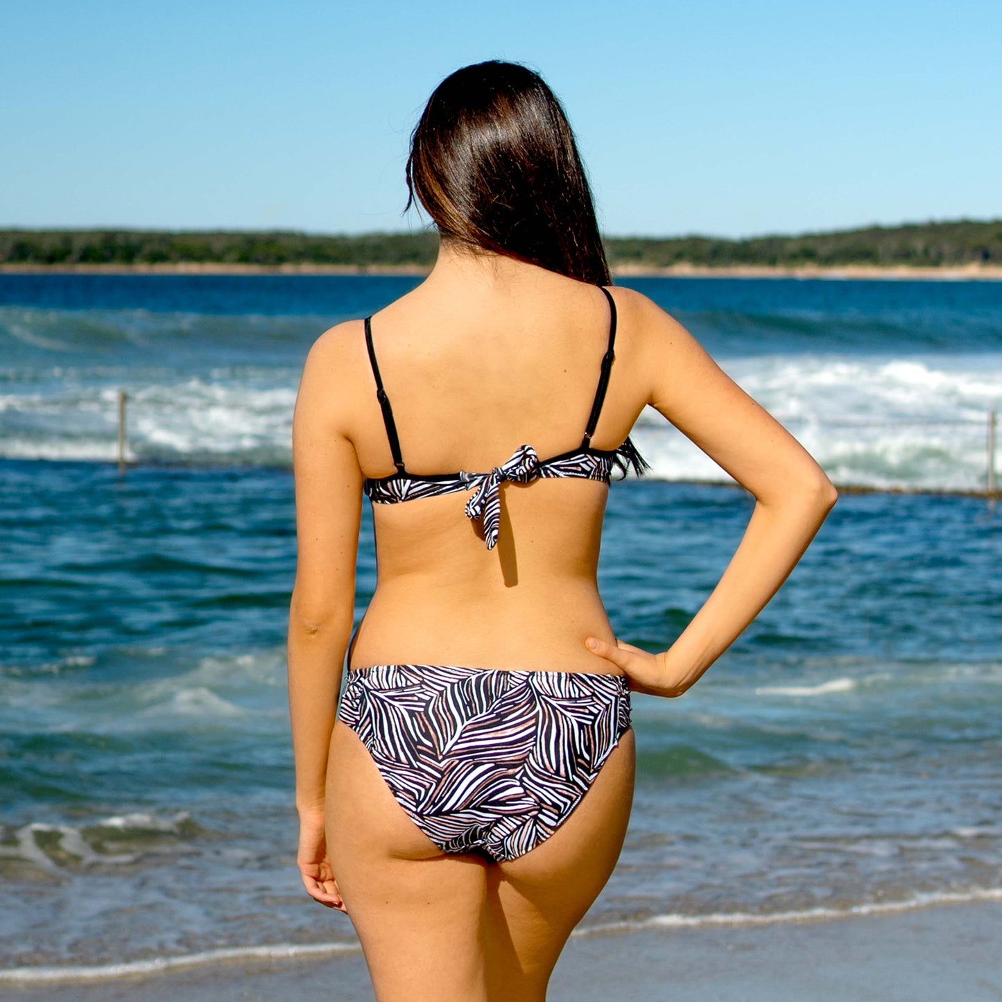 20020290 Tropic Tribe Gidget Bra and Tab side pant